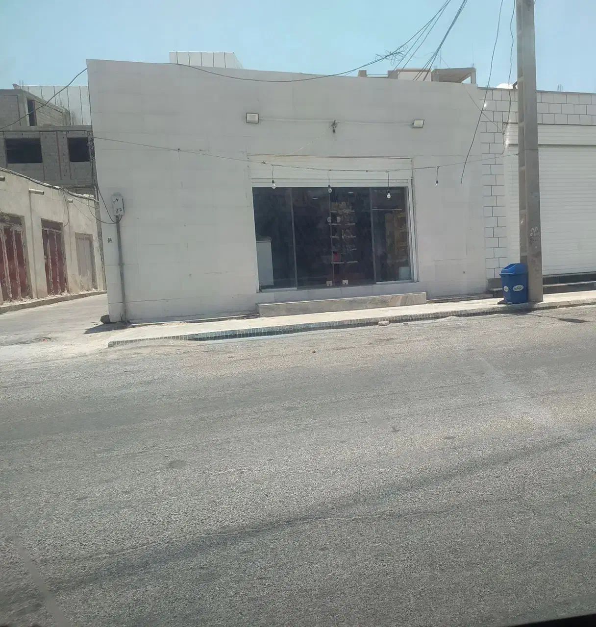 فروش ملک تجاری درقلب بازاربندردیر|فروش مغازه و غرفه|بندر دیر, |دیوار