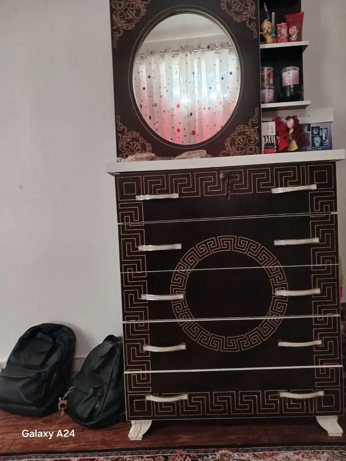 میزتلویزیون ودراور وجاکفشی درحدسالم|جاکفشی، کمد، دراور|دلند, |دیوار