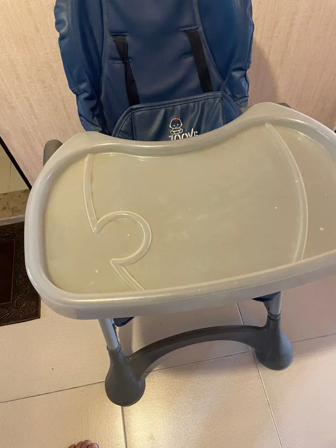 صندلی غذای کودک زویه در حد نو|تخت و صندلی بچه|صدرا-فارس, فاز ۱|دیوار