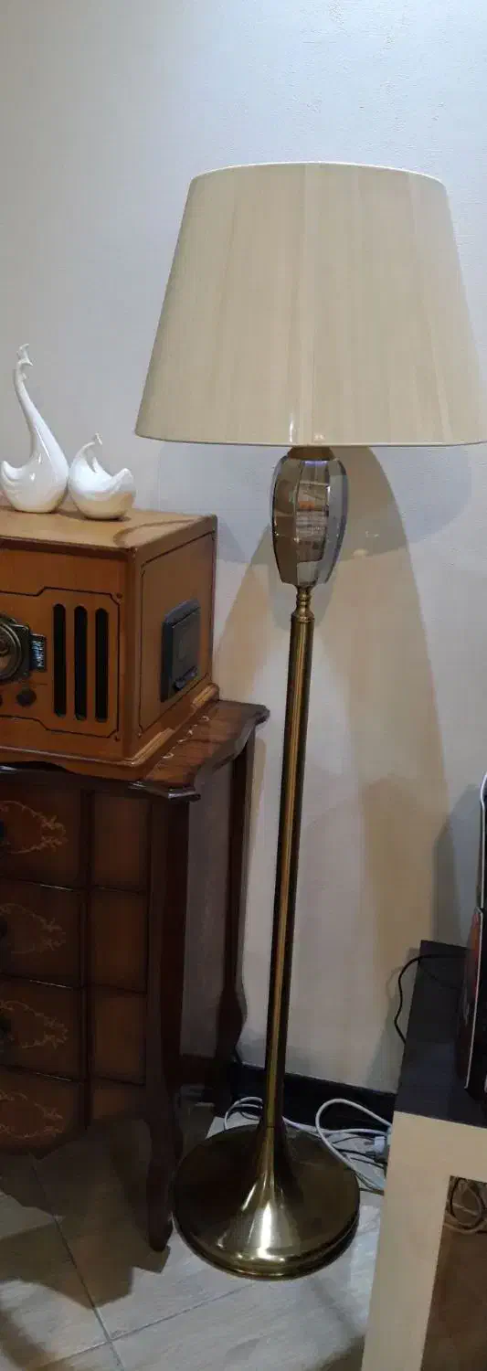 آباژور ایستاده دیوارکوب لوستر چوبی|چراغ خواب و آباژور|تهران, هفده شهریور|دیوار