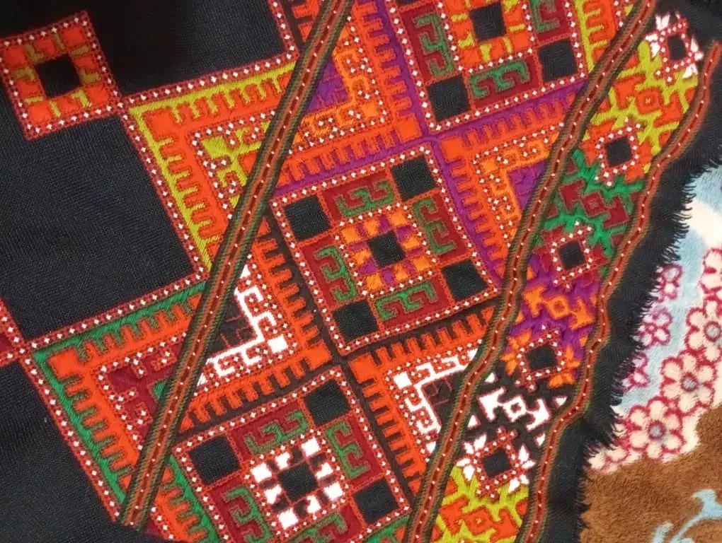 زیاستین قسطی|لباس|خاش, |دیوار