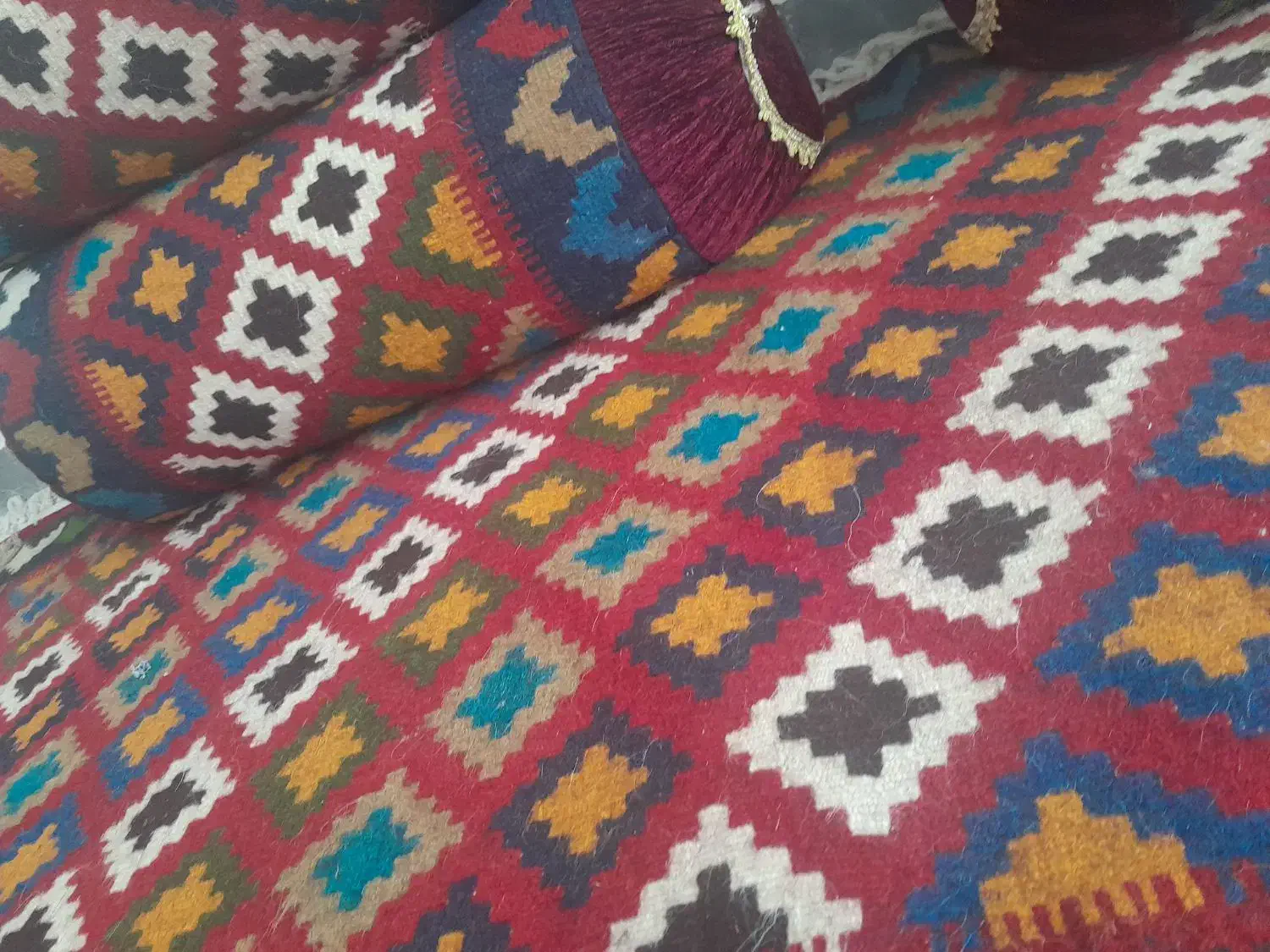 گلیم یاسوجی خوش رنگ و طرح|گلیم، جاجیم، گبه|لردگان, |دیوار