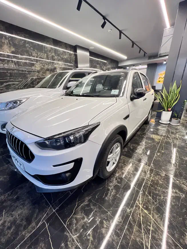 اطلس با سانروف|خودرو سواری و وانت|شهرکرد, |دیوار