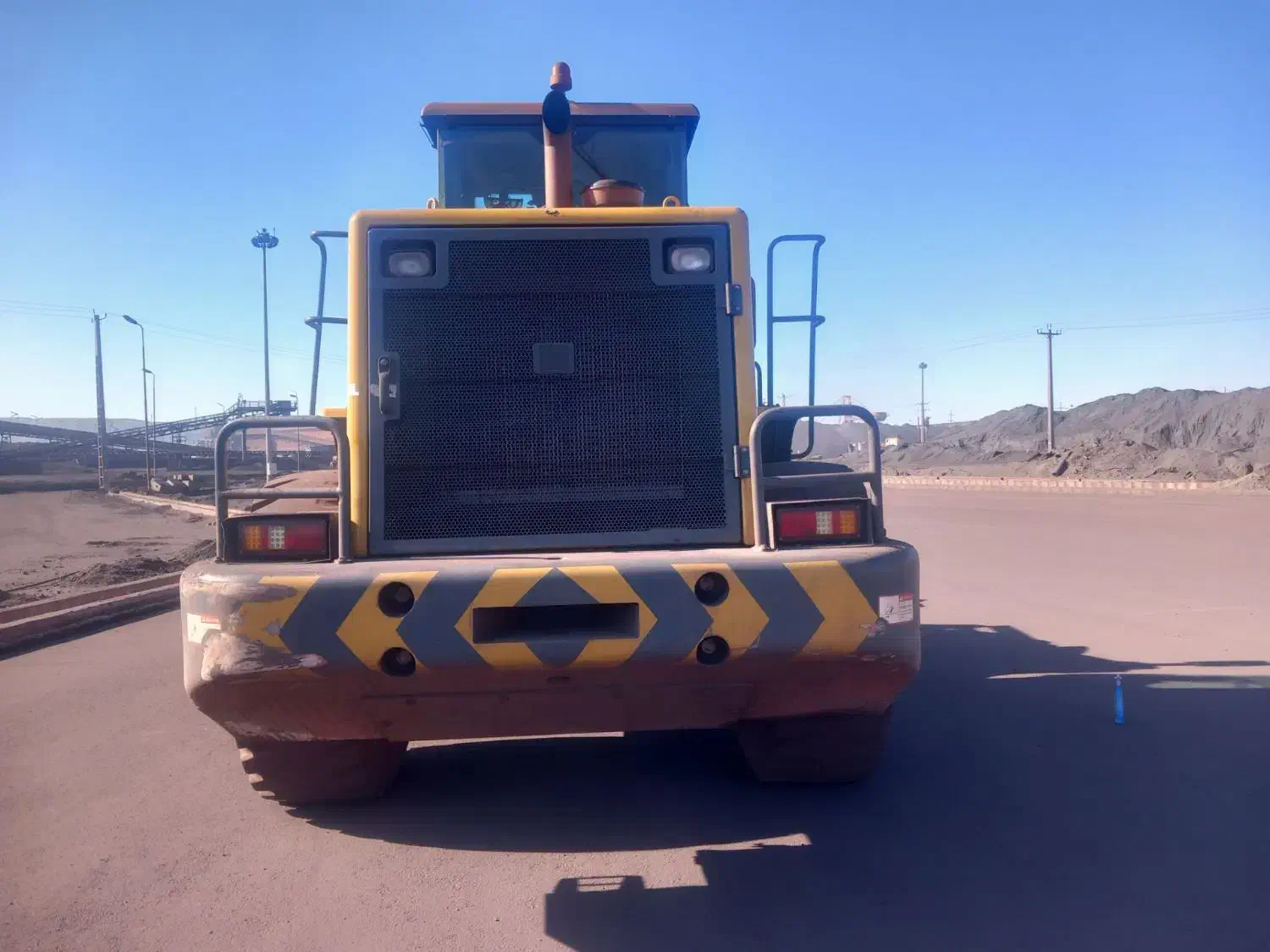 فروش لودر ایکس سی ام جی ۴۰۱|خودرو سنگین|سیرجان, |دیوار