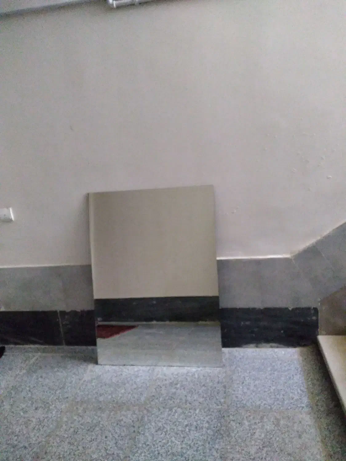 دو عددآیینه|آینه|کوهدشت, |دیوار