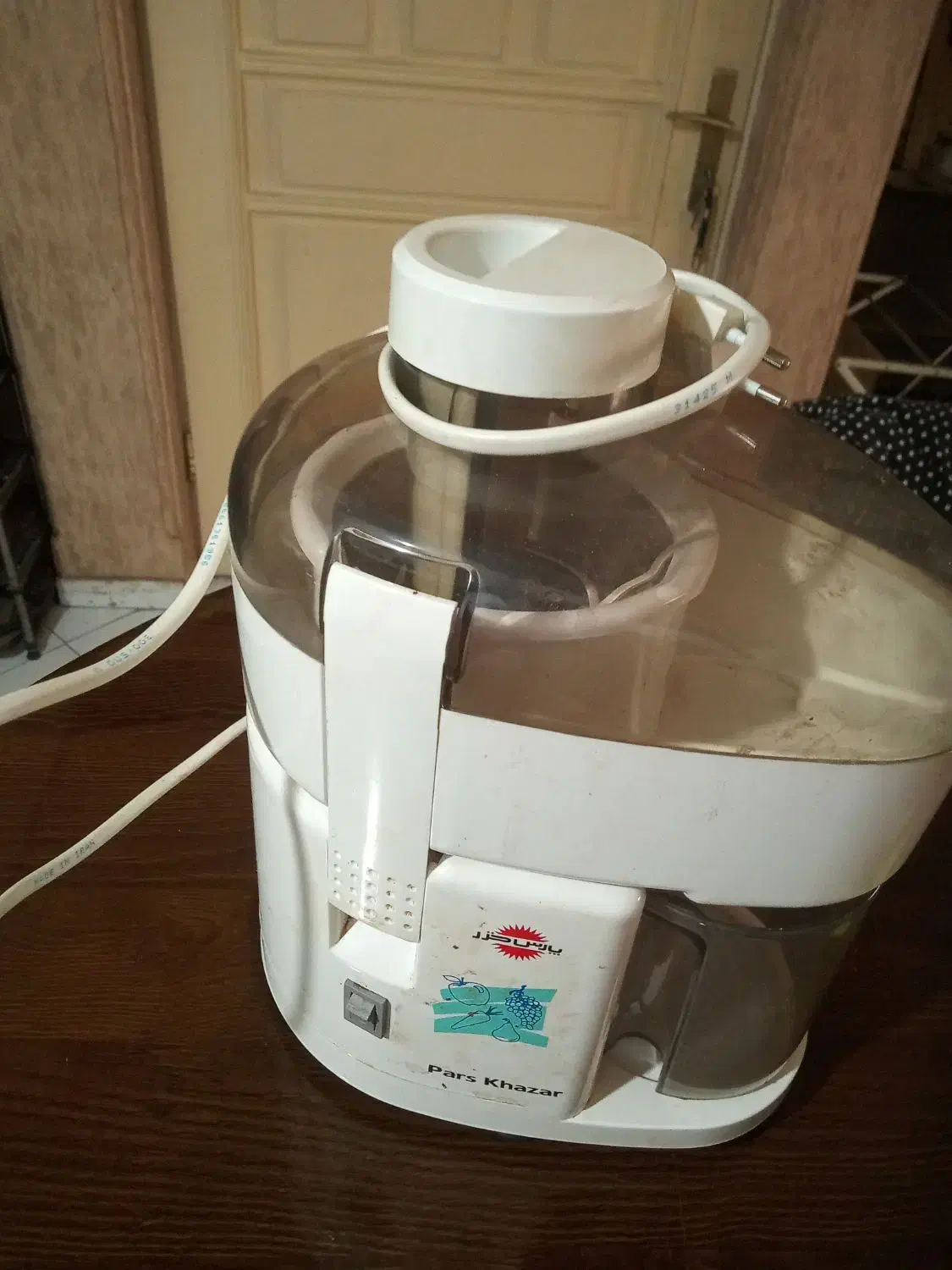 چرخ گوشت پارس خزر و آب میوه گیری پارس خزر|آبمیوه‌گیر و آب‌مرکبات‌گیر|رشت, دیلمان|دیوار