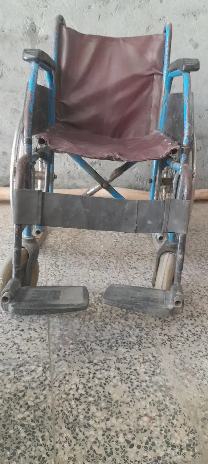 یک عدد ویلچر دسته دوم|پزشکی|رودان, |دیوار