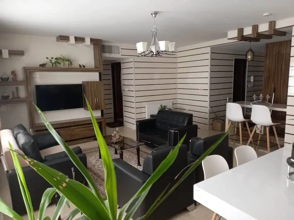 آپارتمان مبله فقط ماهیانه بیمارستان پیونداعضا صدرا|اجارهٔ کوتاهمدت آپارتمان و سوئیت|شیراز, شهرک گلستان|دیوار