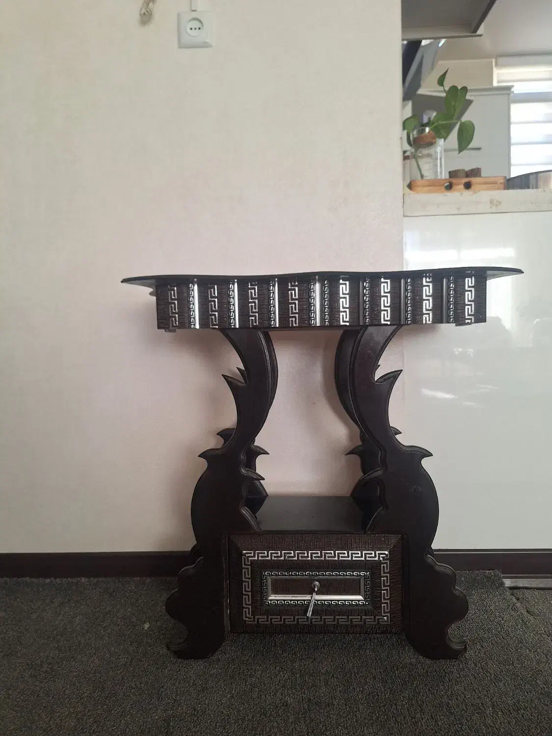 میز مناسب آینه و اکسسوری|بوفه، ویترین، کنسول|شهرکرد, |دیوار