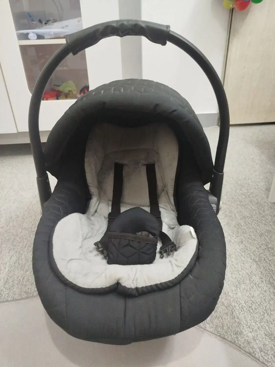 کریر مشکی طوسی|کالسکه و لوازم جانبی|اندیشه, اندیشه فاز ۶|دیوار