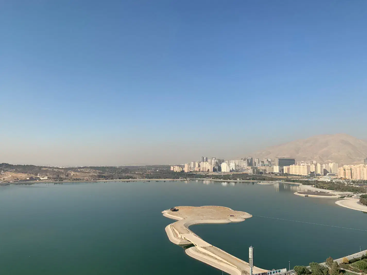 واحد سند اداری لکسون ۱۶۸ متر فلت چیتگر دریاچه|فروش دفتر کار، اتاق اداری، مطب|تهران, دریاچه شهدای خلیج فارس|دیوار