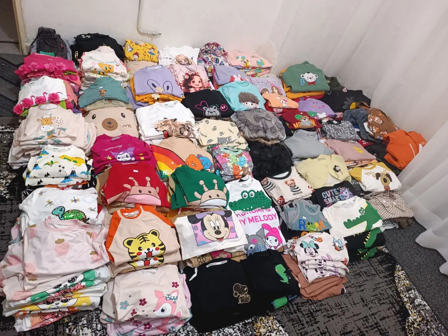 جا نمونی از لباس های زیبا قیمت مناسب|کفش و لباس بچه|مشهد, وکیل‌آباد|دیوار