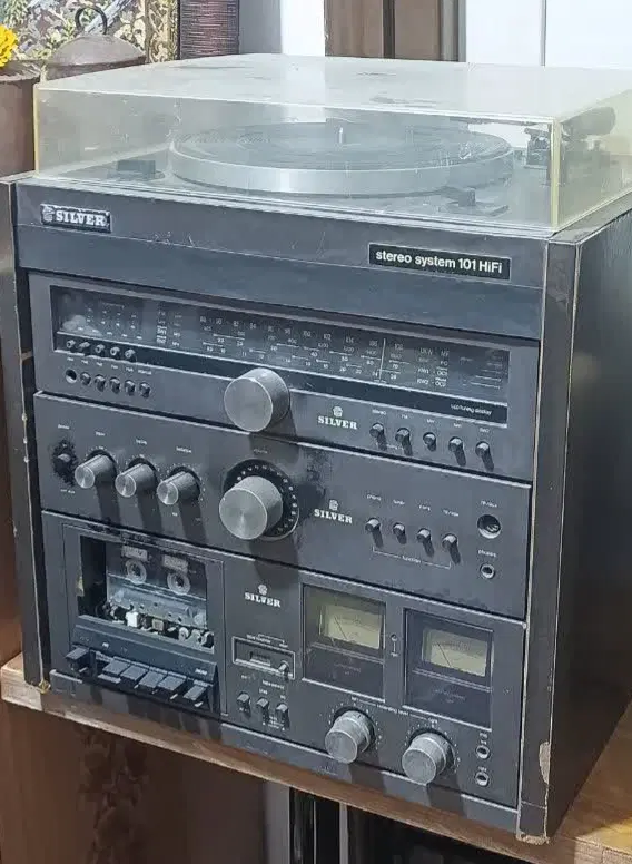 گرامافون طبقاتی فول امکانات سیلور hifi101|سیستم صوتی خانگی|تهران, فلسطین (میدان انقلاب)|دیوار