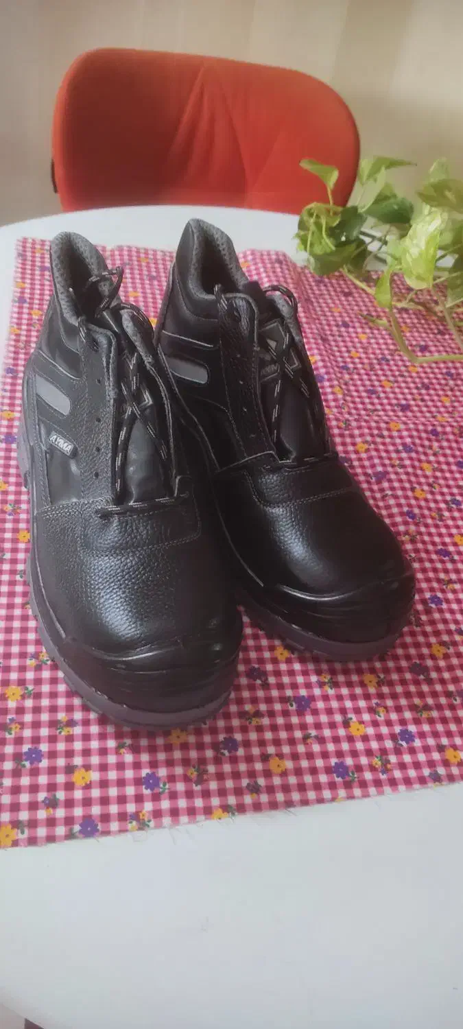 کفش ایمنی سر پنجه فولادی|کیف، کفش، کمربند|رشت, گلسار|دیوار