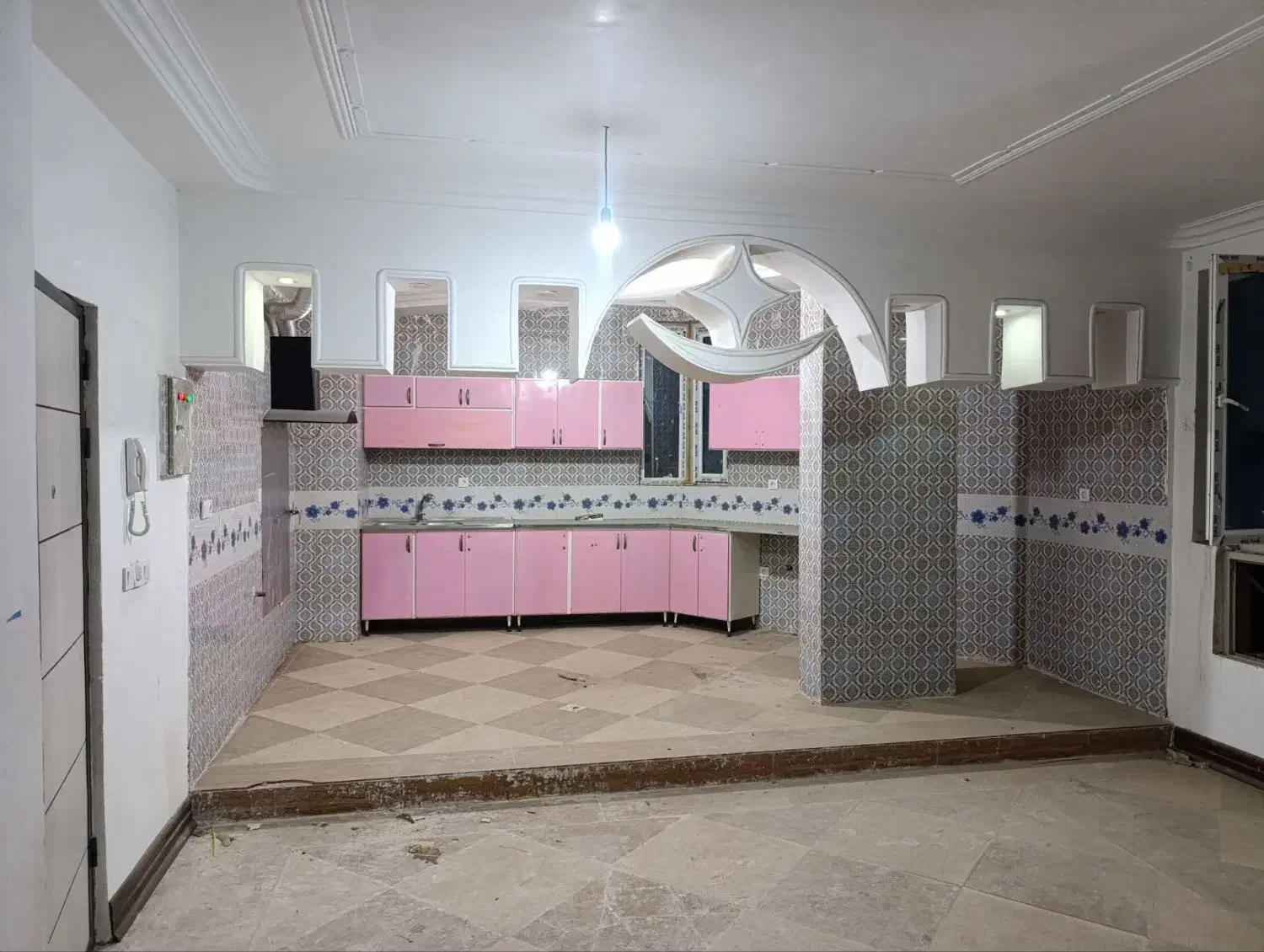 فروش یک واحد اپارتمانی تک خواب طبقه دوم ولایت ۱۹|فروش آپارتمان|ایرانشهر, |دیوار