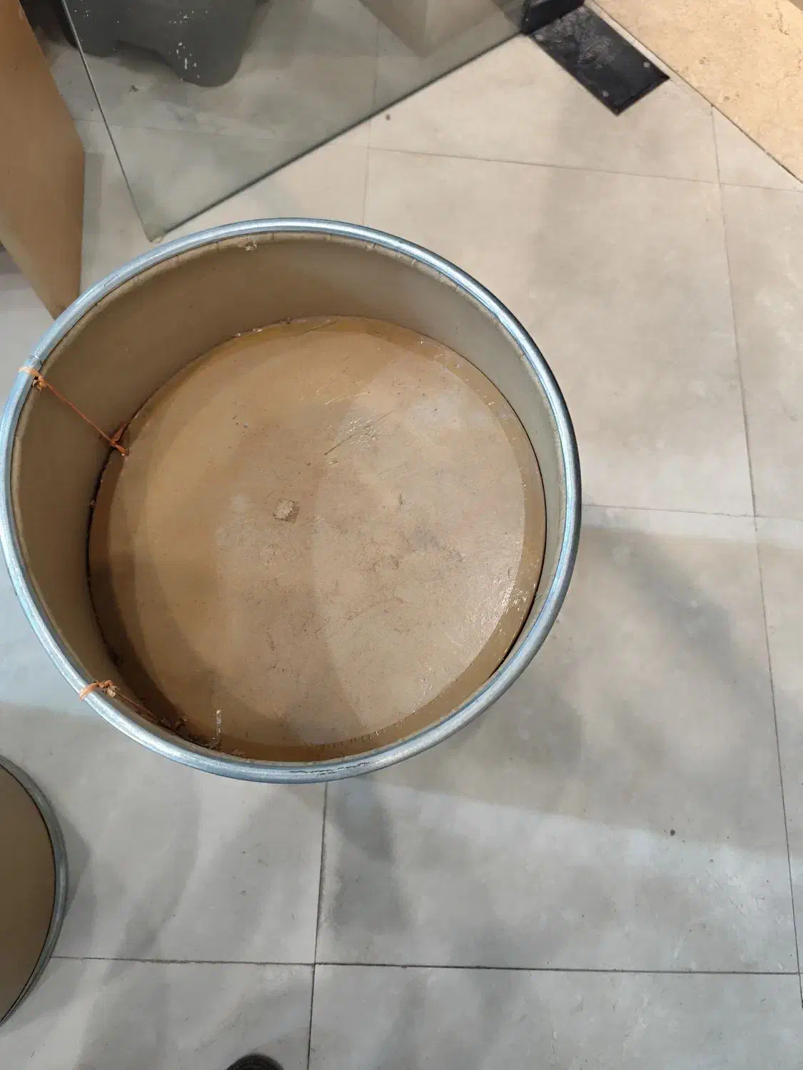 بشکه مقوایی|ظروف نگهدارنده، پلاستیکی، یکبارمصرف|بومهن, |دیوار