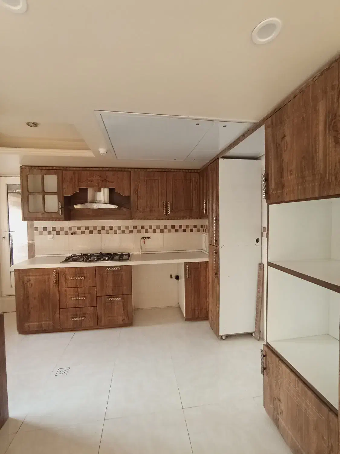 137متر /3خ ط3 تک واحدی/تراس جنوبی/ ویو طهران