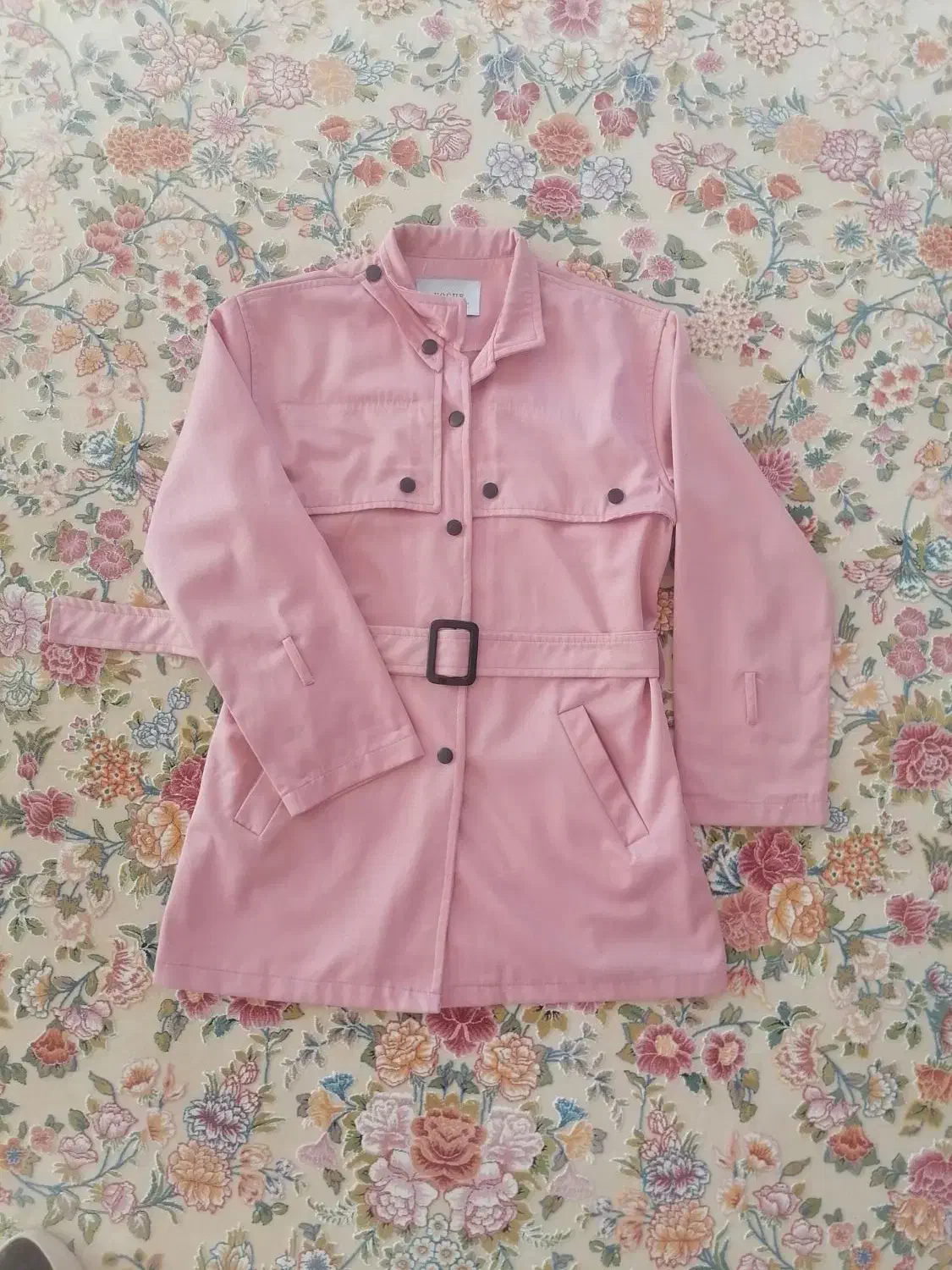 تعدادی لباس مانتو و شلوار و بلوز|لباس|شیراز, شهرک بزین|دیوار