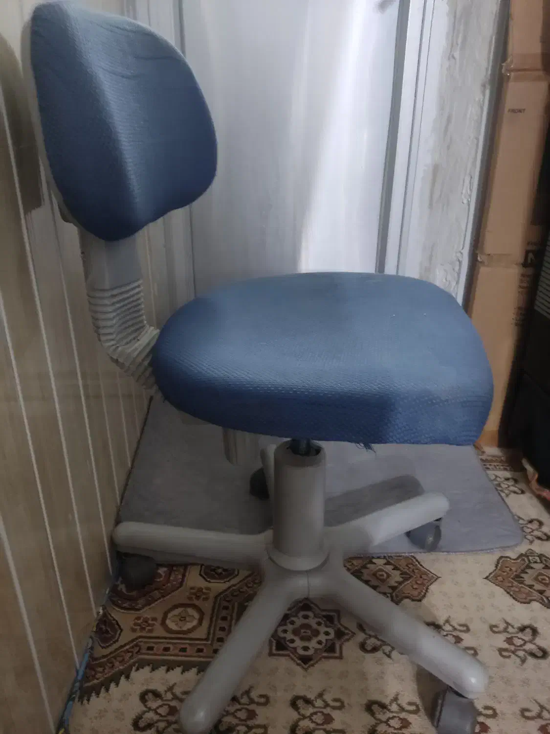 صندلی گردون|صندلی و نیمکت|اردبیل, |دیوار