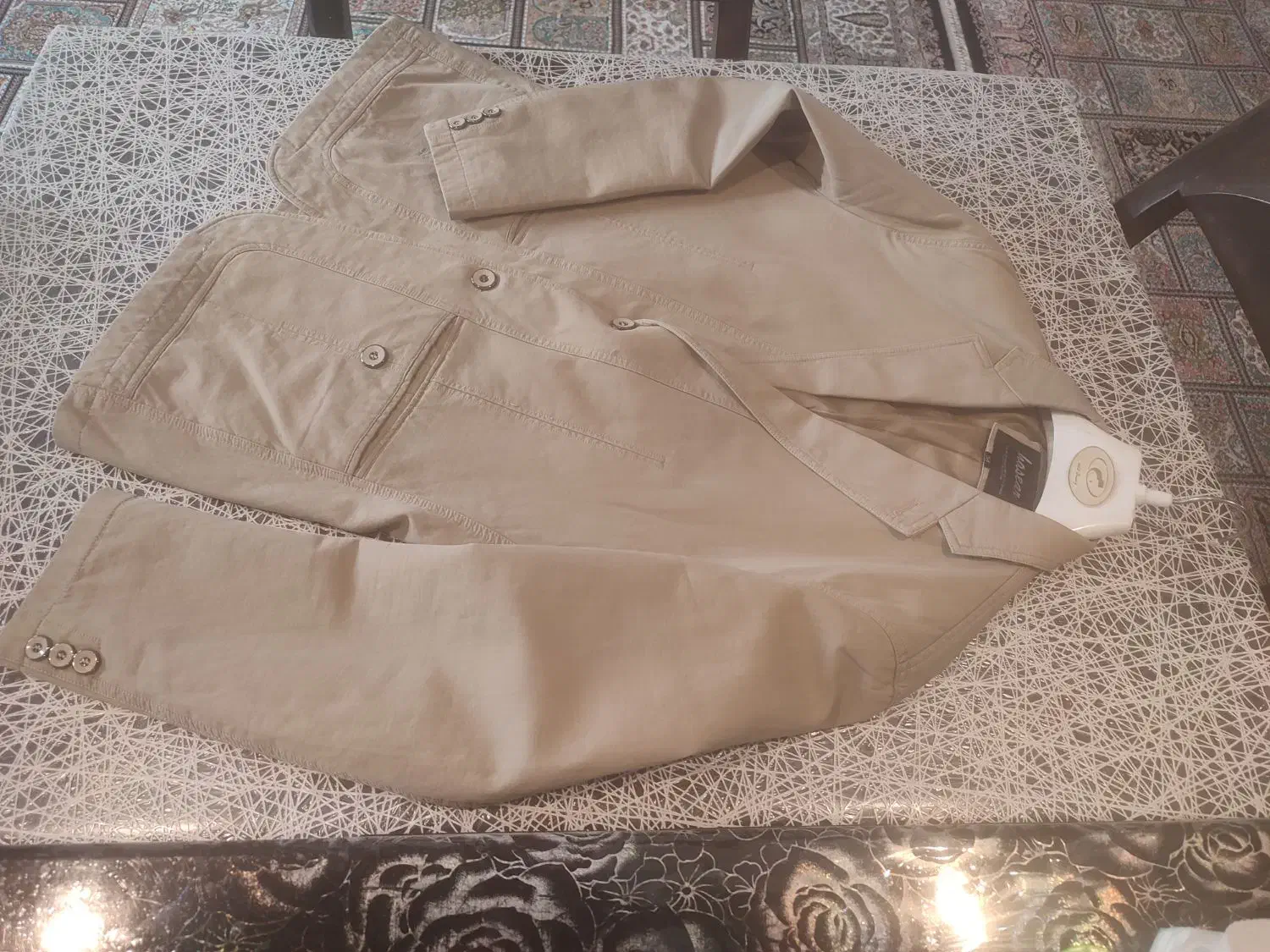 کت تک مردانه|لباس|اندیشه, اندیشه فاز ۴|دیوار