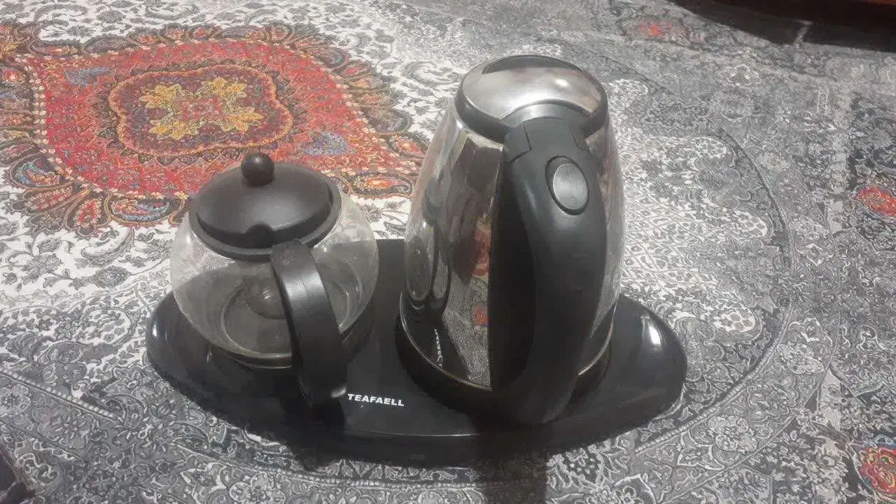 چایی ساز نو نو فقط کارتنش یکم داغون شده|سماور، چای‌ساز، قهوه‌ساز|نیر (یزد), |دیوار