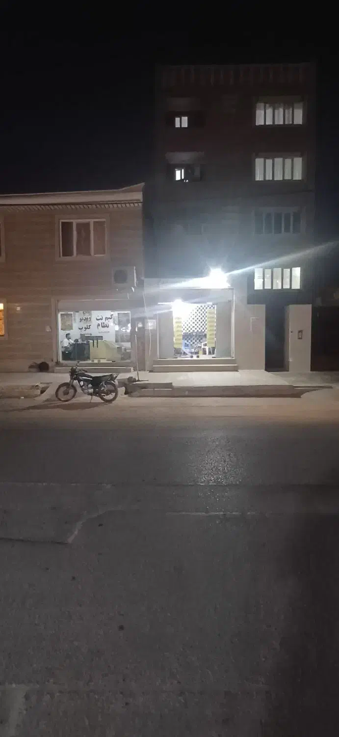 اجاره مغازه ۲۰متری|اجارهٔ مغازه و غرفه|بندرعباس, |دیوار