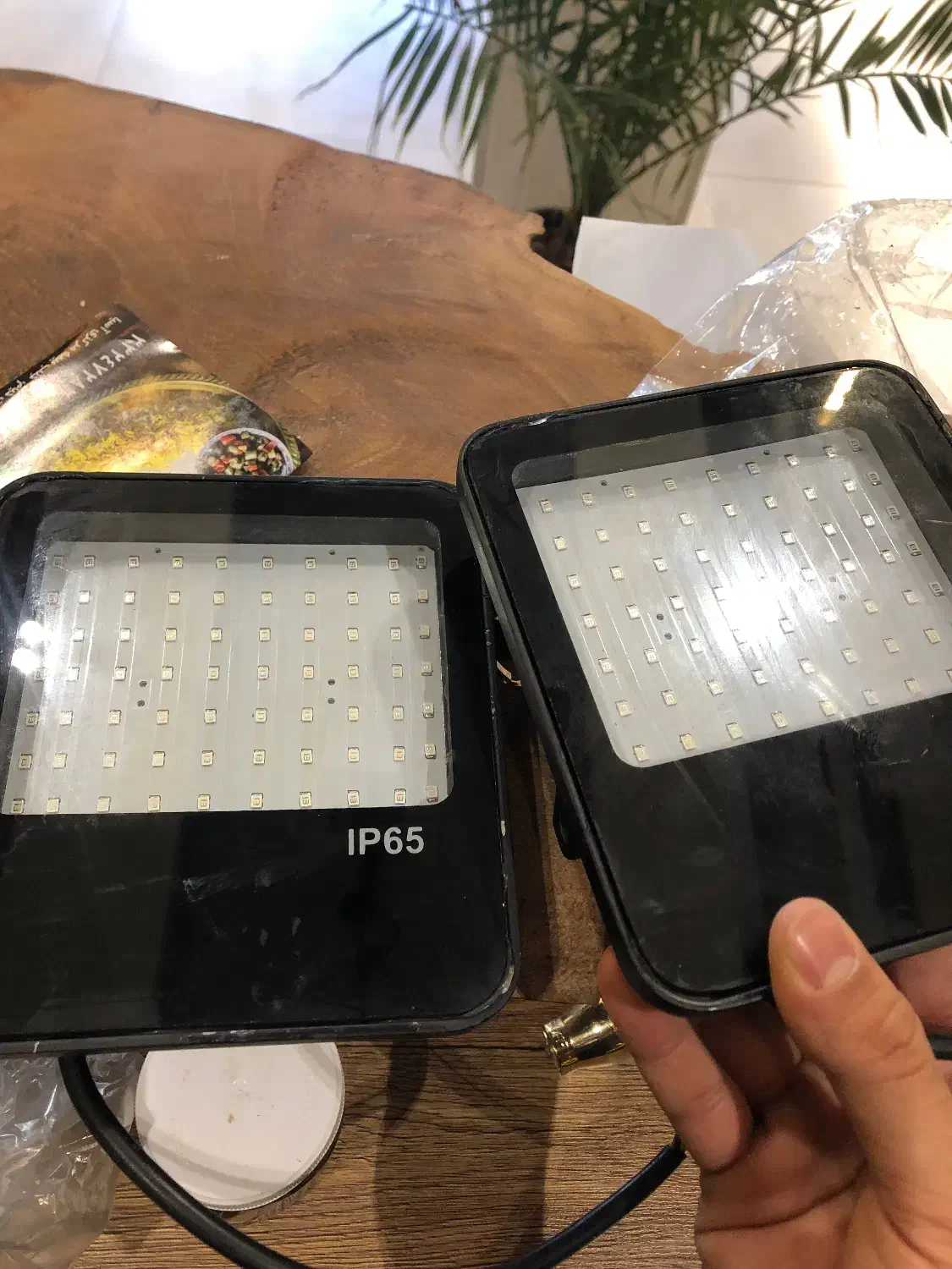 چهار عدد ال ای دی آبی ۵۰ ولت|لامپ و چراغ|قزوین, |دیوار