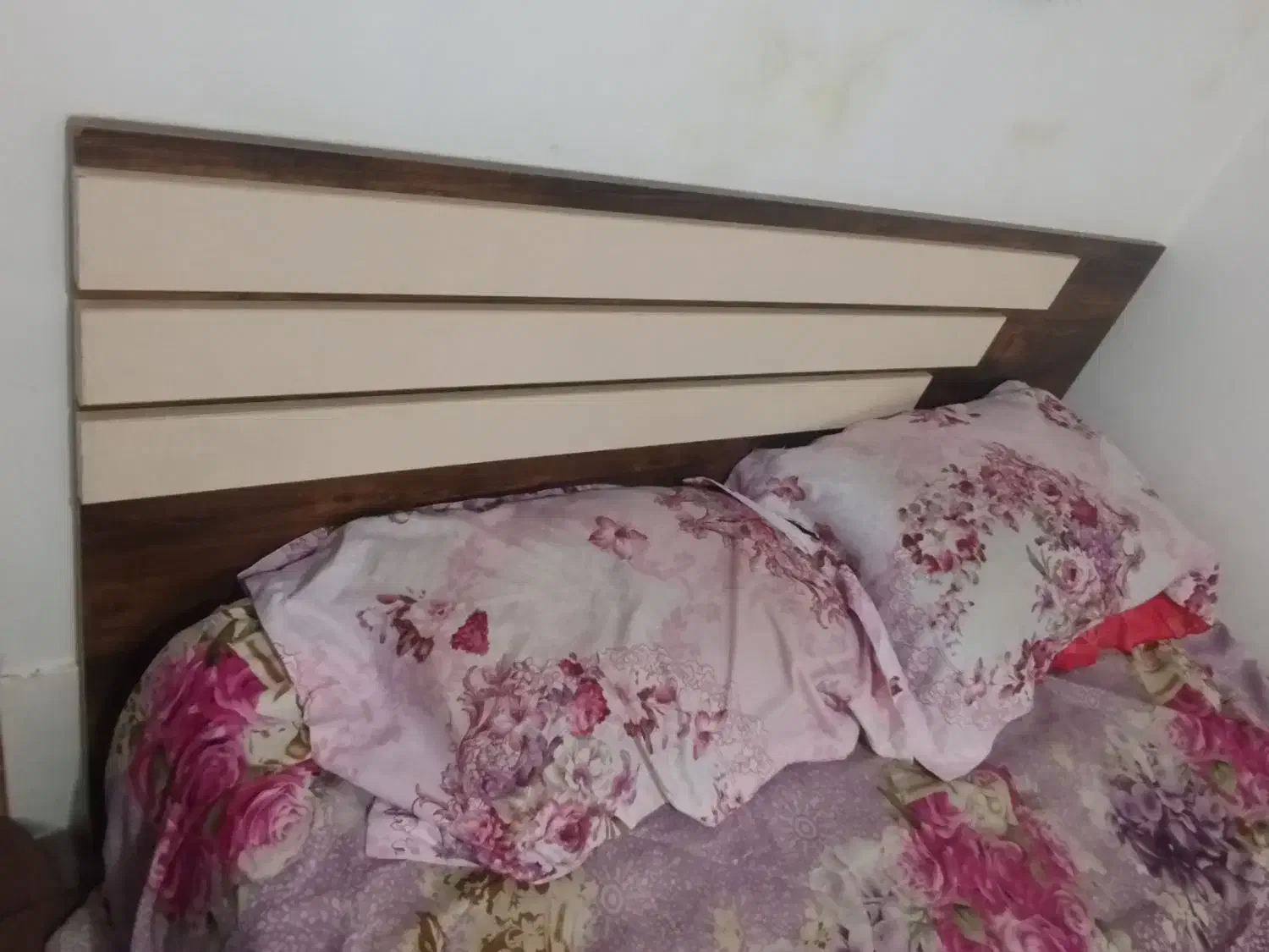 سلام یک عدد کمد وتخت خواب میزارشی|تخت و سرویس خواب|شیراز, سلطان آباد|دیوار