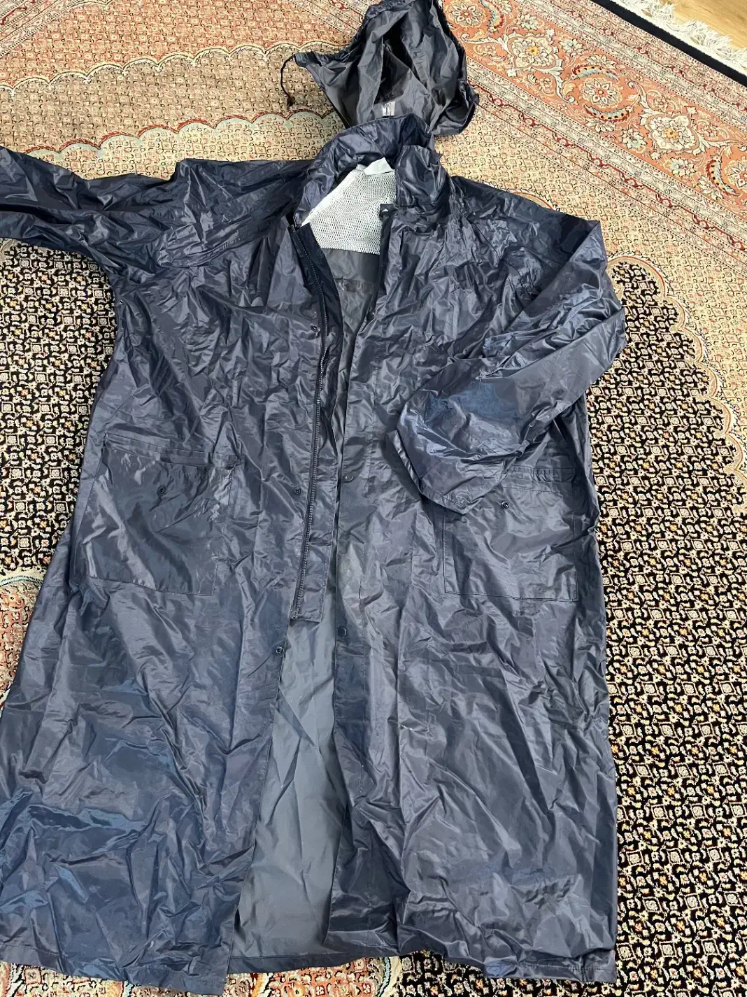 بارونی ضد آب کارگاهی|لباس|شیراز, شهرک گلدشت محمدی|دیوار