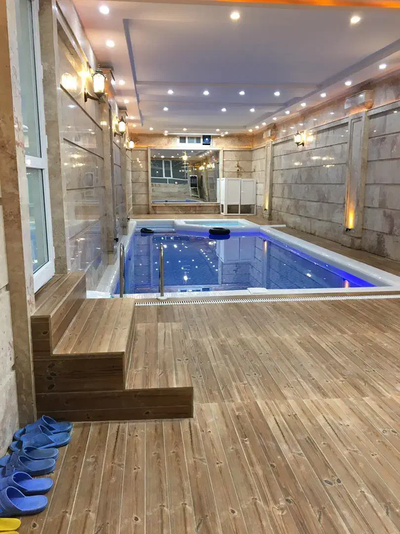 اجاره روزانه باغ ویلا شیک و لوکس|اجارهٔ کوتاهمدت ویلا و باغ|مشهد, میان ولایت|دیوار