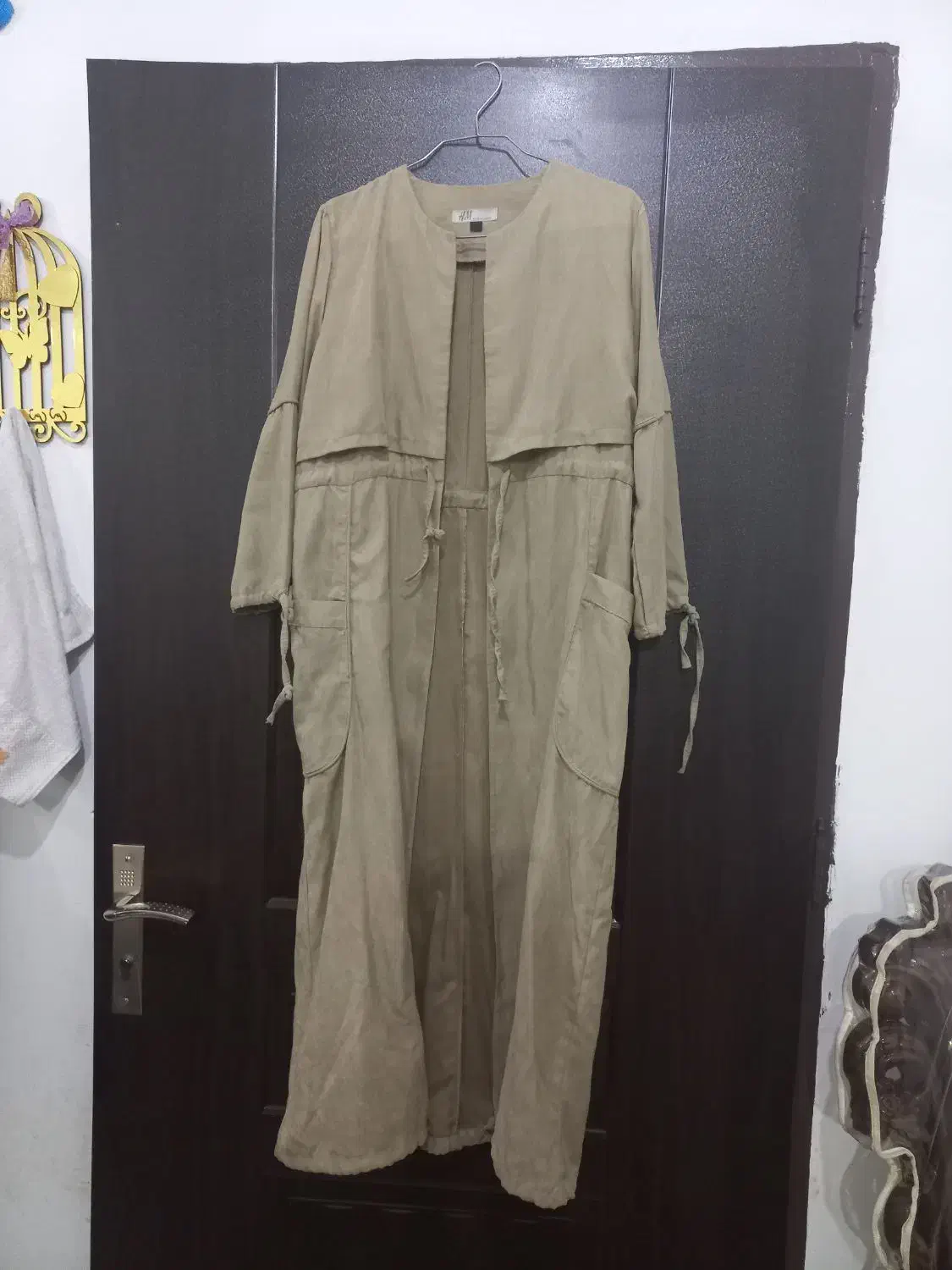 لباس مجلسی|لباس|قم, نیروگاه|دیوار