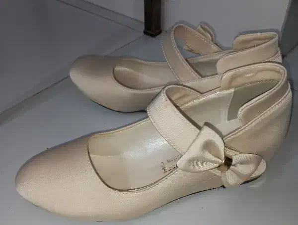 کفش نو|کیف، کفش، کمربند|قرچک, شهرک طلائیه|دیوار