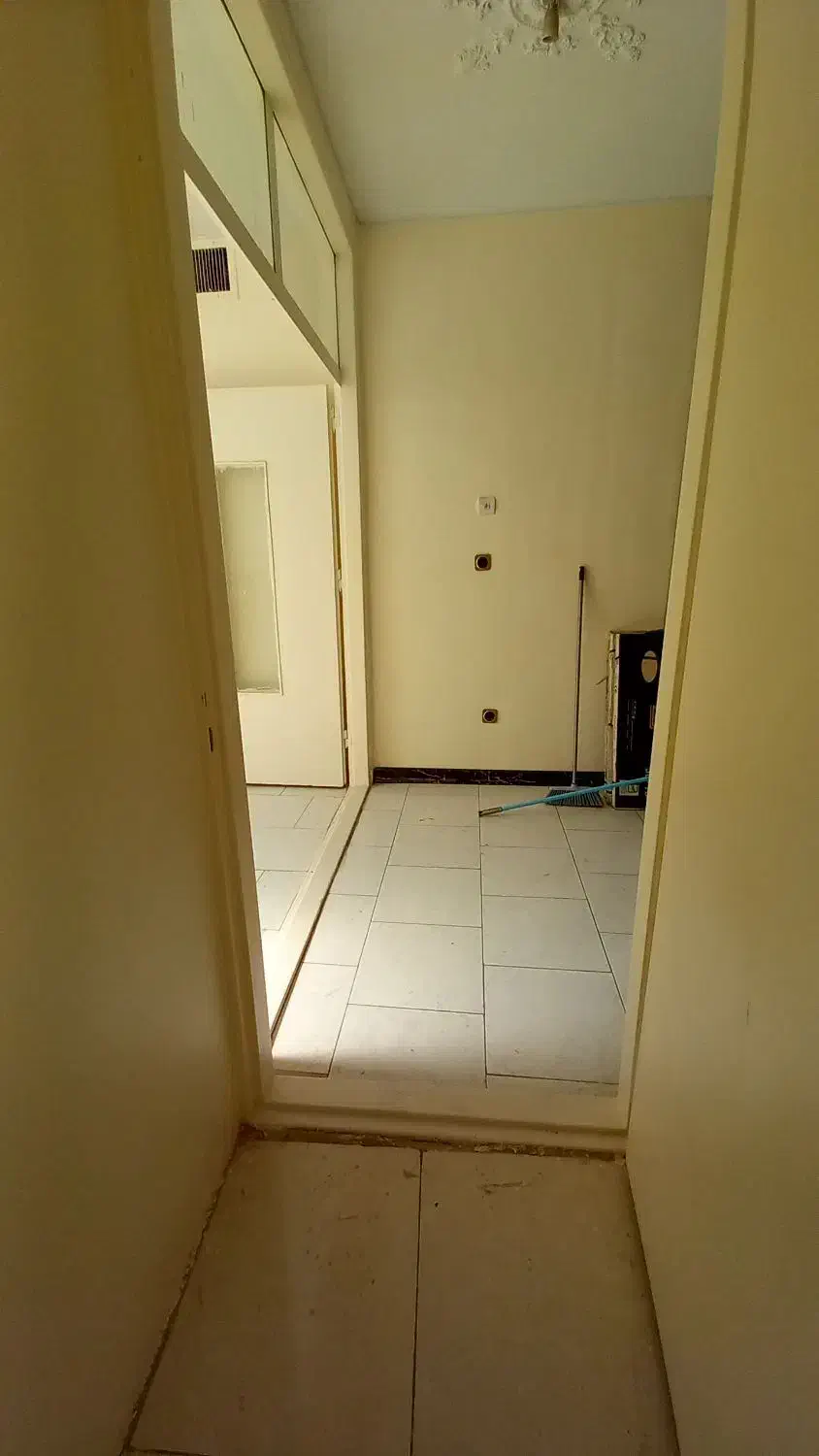 ۱۲۰ متر آپارتمان انقلاب ابوریحان