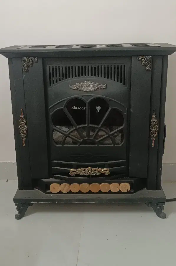 بخاری سالم و بدونه هیچگونه مشکل|بخاری، هیتر، شومینه|مشهد, انقلاب|دیوار