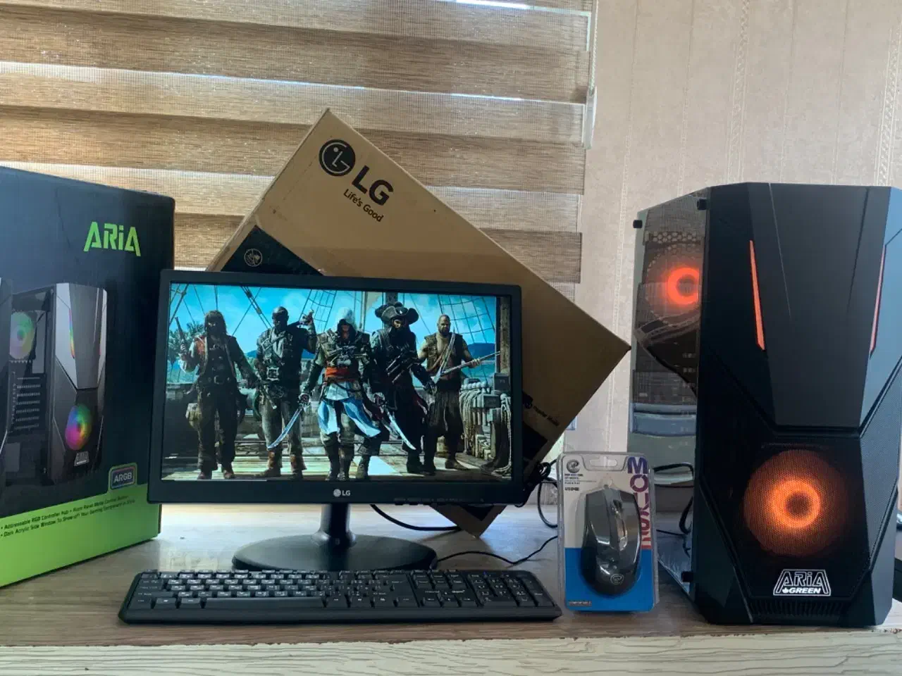 کامپیوتربامانیتورگیمینگcori5شیشه ای24ماه گارانتیA1|رایانه رومیزی|اصفهان, قلعه طبره|دیوار