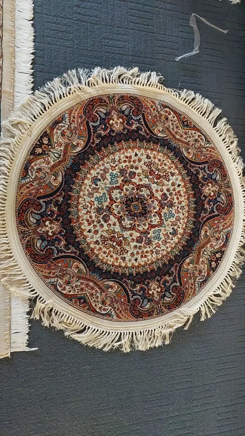 قالیچه گرد دو عدد|فرش|اسلام‌شهر, شهرک واوان|دیوار