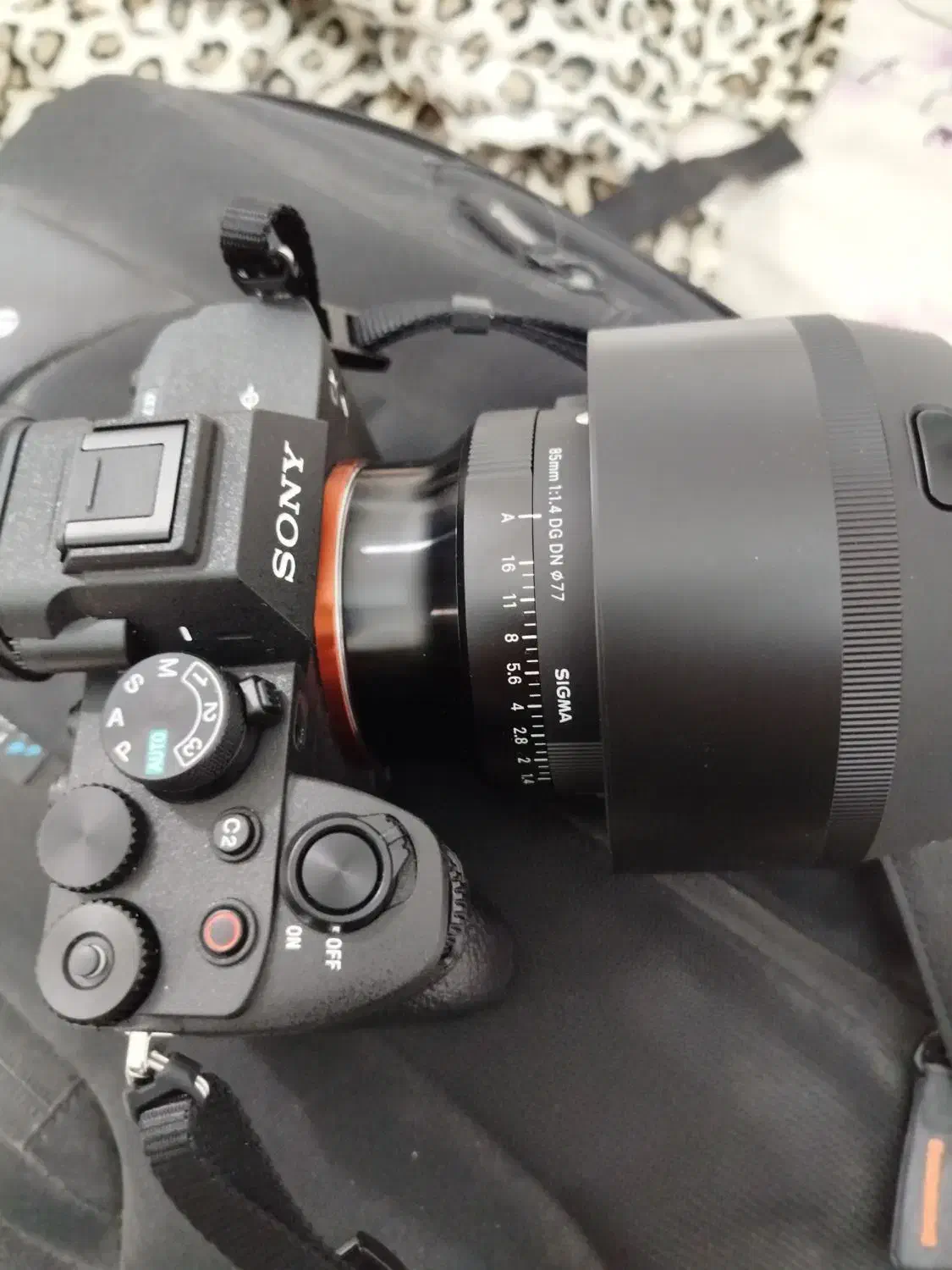 دوربین سونی آلفا سون فور بهمراه لنز ۸۵سیگما|دوربین عکاسی و فیلمبرداری|بوشهر, |دیوار