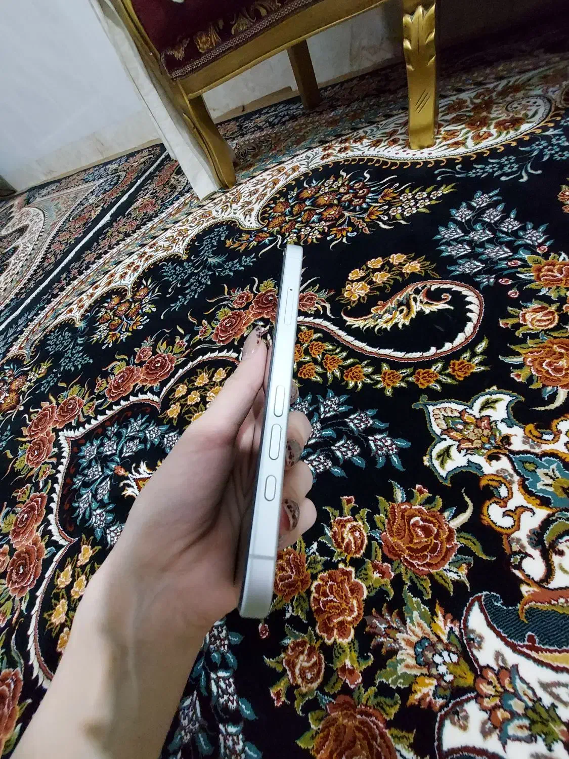 ایفون 16 سفید|موبایل|قم, علی آباد سعدگان|دیوار