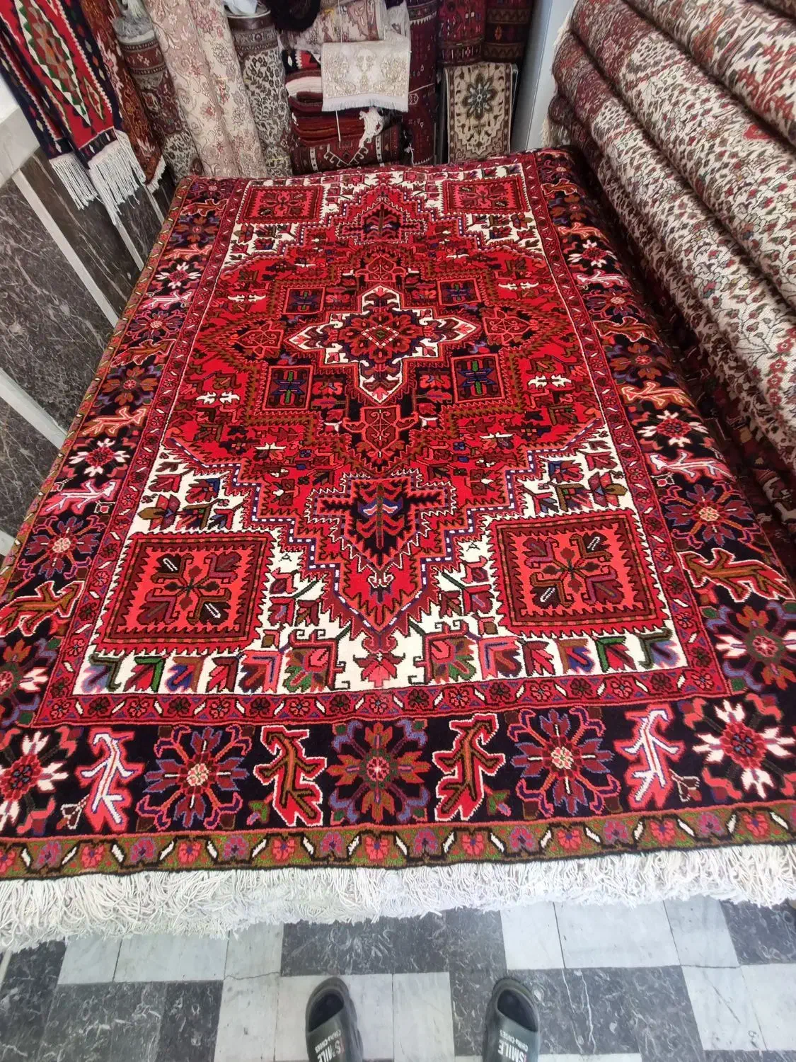 عین برجسته ترین تای|فرش|مراغه, |دیوار