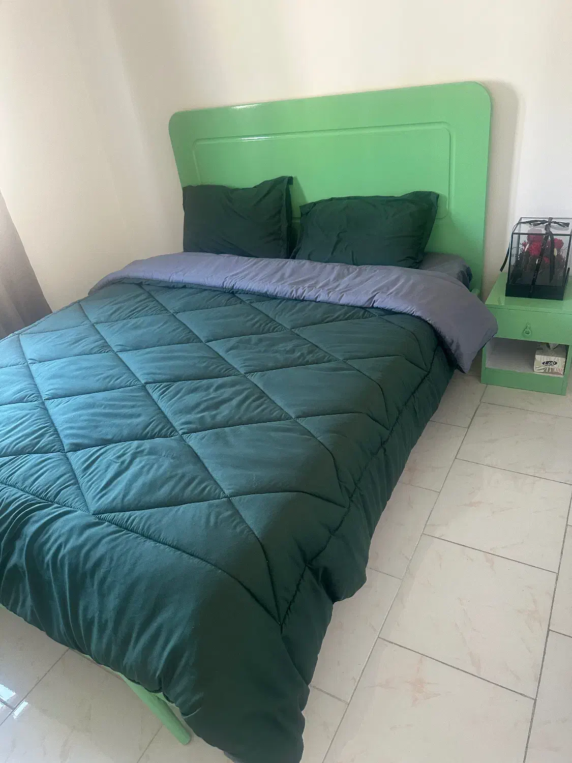 سرویس خواب|تخت و سرویس خواب|پردیس, فاز ۱۱|دیوار