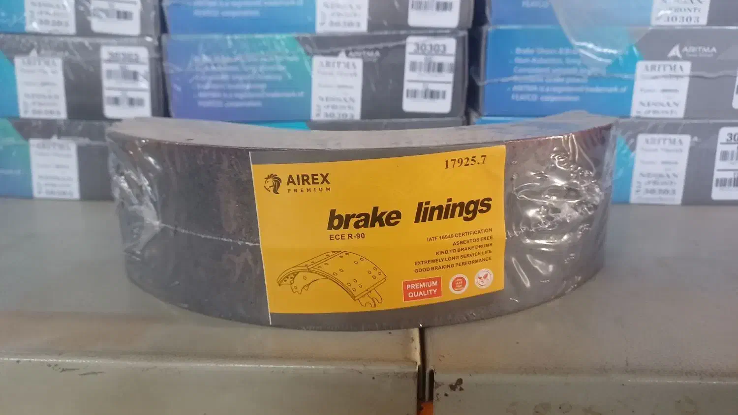 فروش انواع لنت های خارجی سواری و سنگین|قطعات یدکی و لوازم جانبی|مشهد, رباط طرق|دیوار