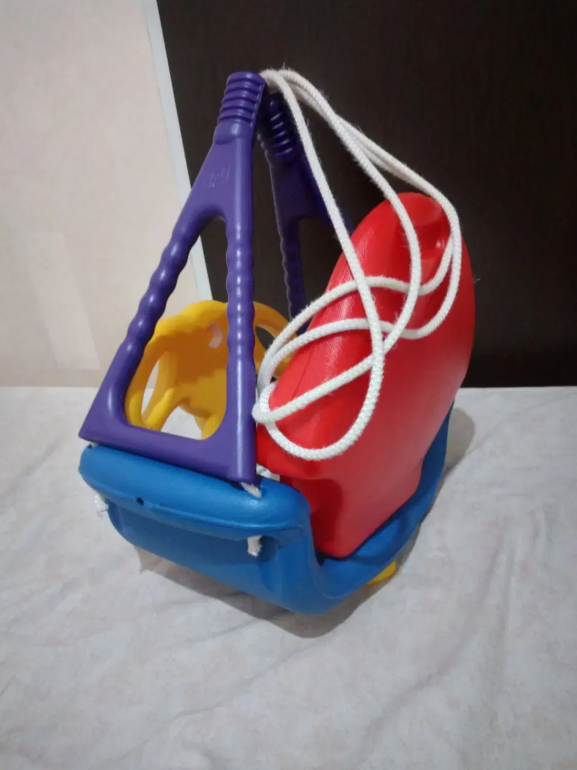 تاب کودک|اسباب‌‌بازی|قم, باغ کرباسی|دیوار