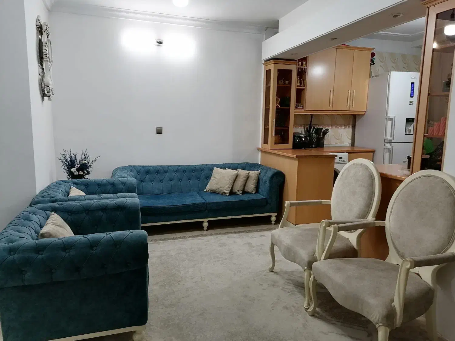 مبل ۷ نفره راحتی|مبلمان خانگی و میز عسلی|تهران, شهرک صادقیه|دیوار