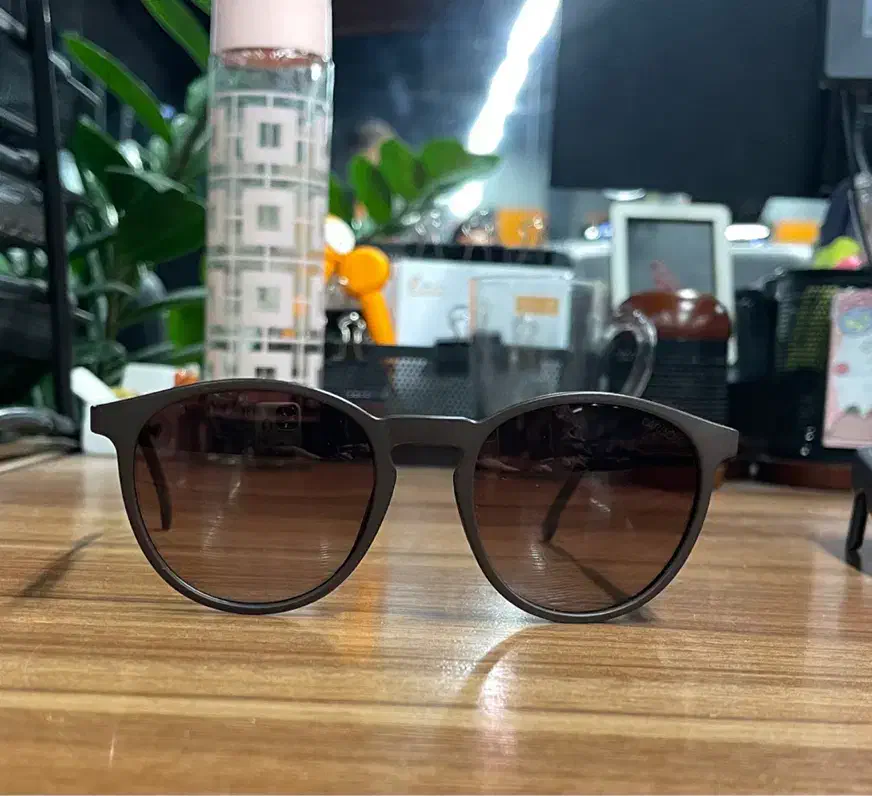 عینک آفتابی برند Carrera|زیورآلات و اکسسوری|فردیس, شهرک صنعتی سیمین دشت|دیوار