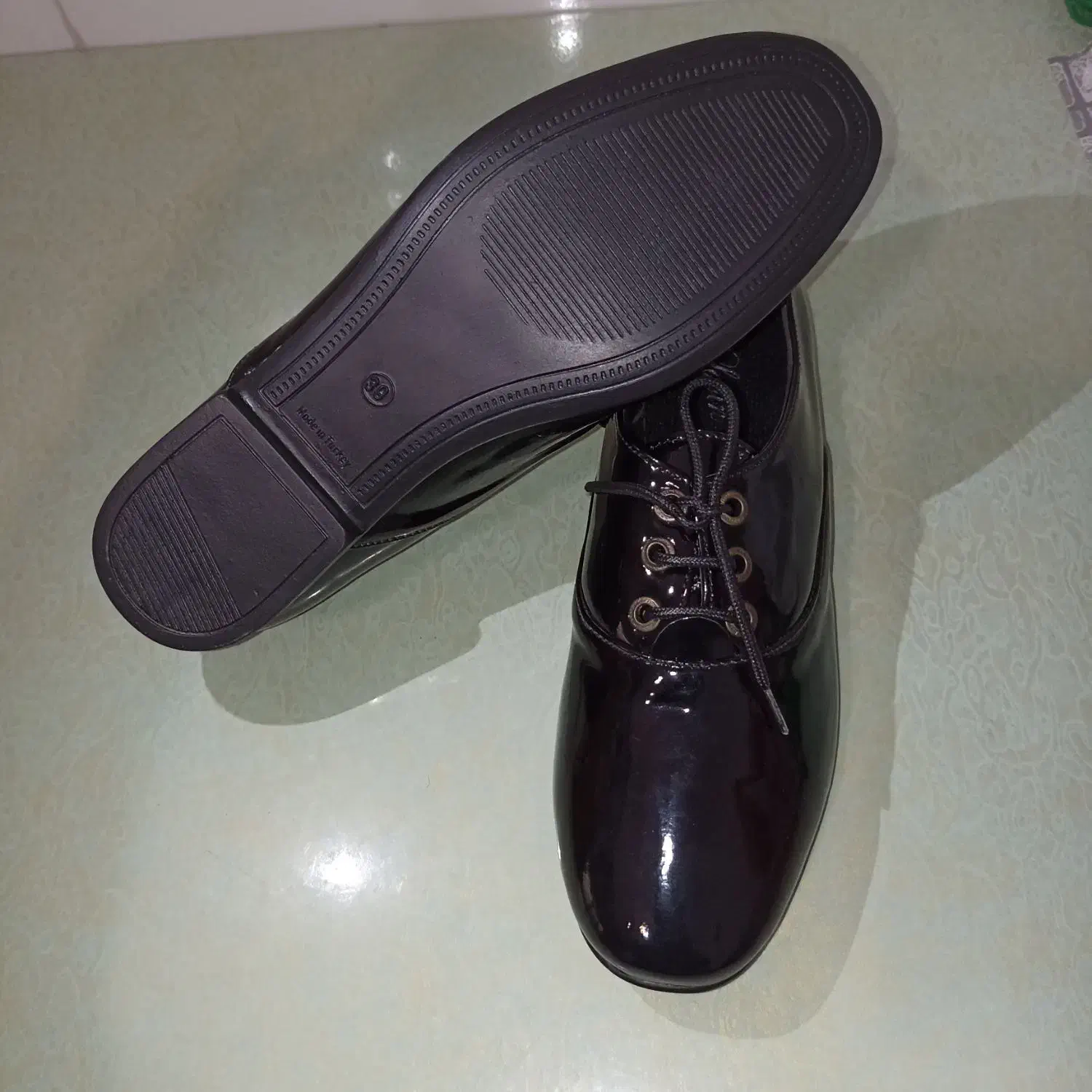 کفش ورنی سایز 39|کیف، کفش، کمربند|قم, خاکفرج|دیوار