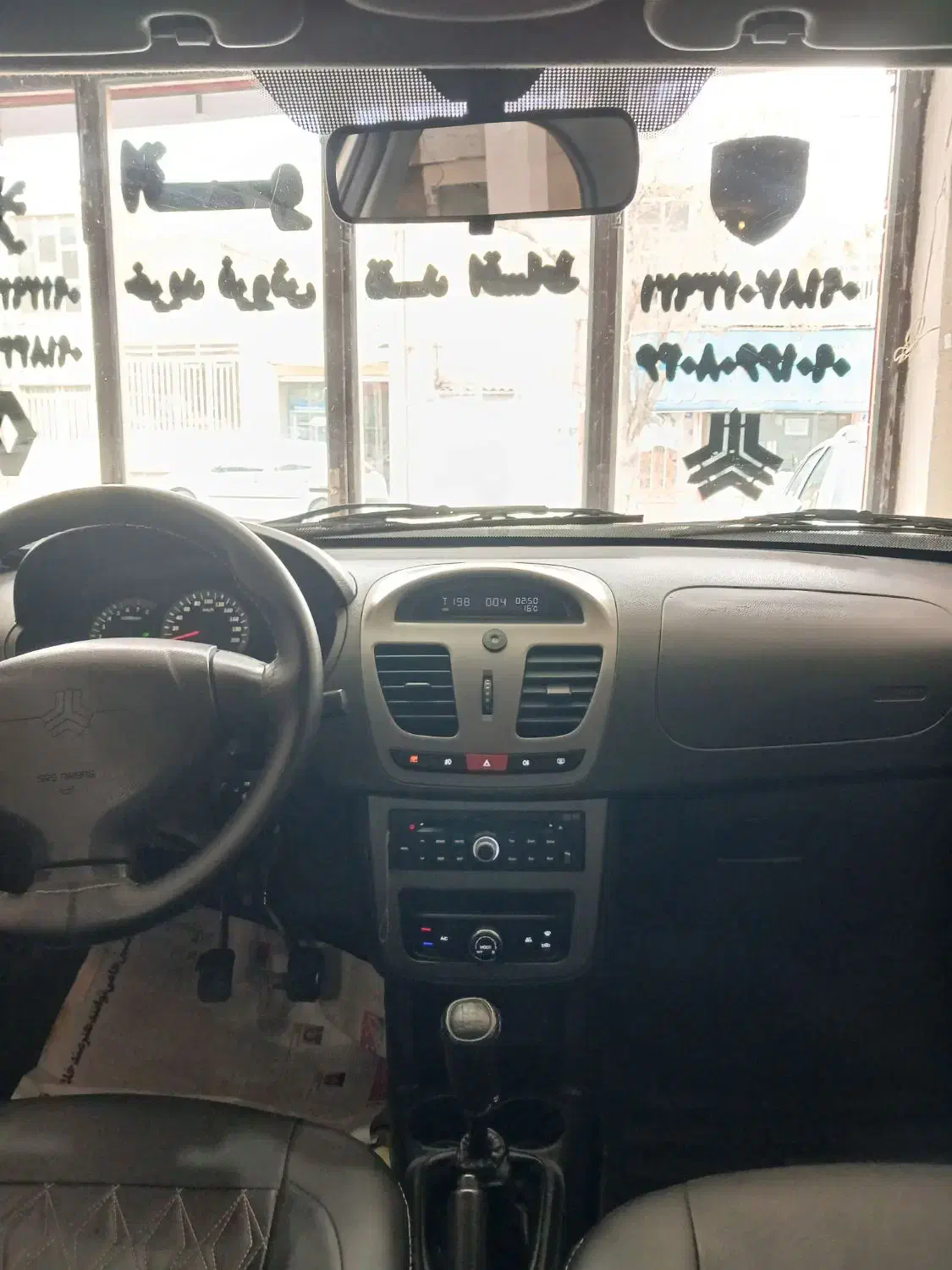 ساینا ۹۸|خودرو سواری و وانت|اراک, |دیوار