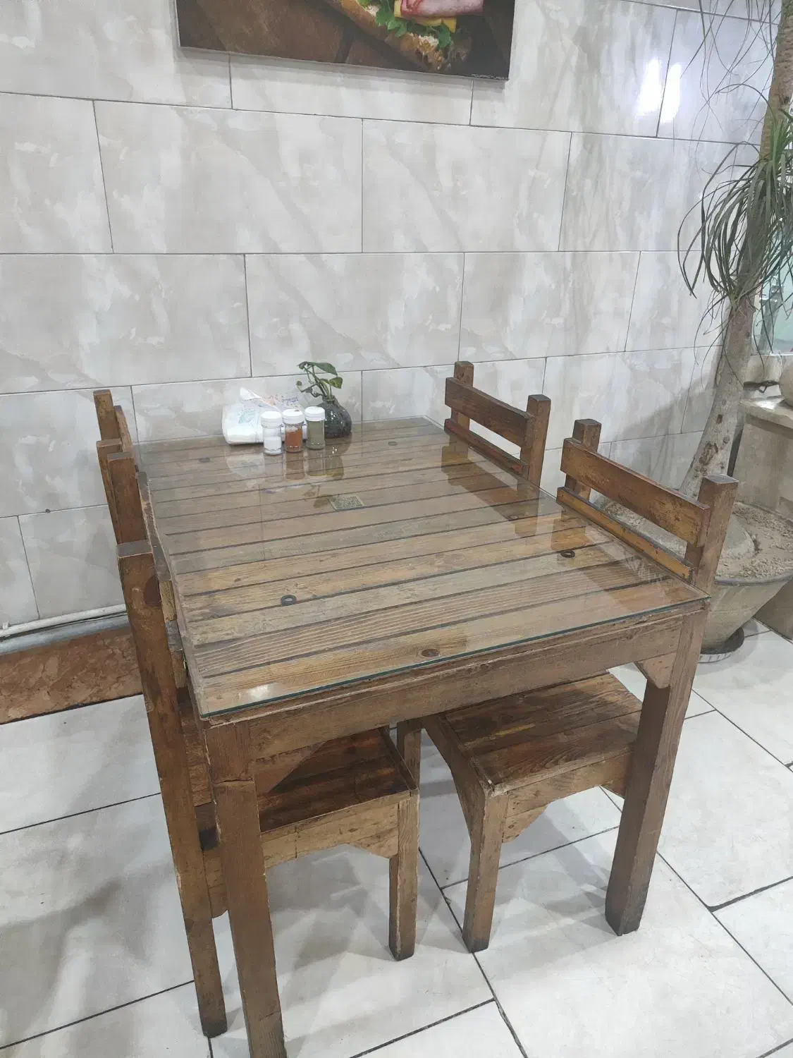 میز و صندلی چوبی|کافی‌شاپ و رستوران|تهران, استاد معین|دیوار