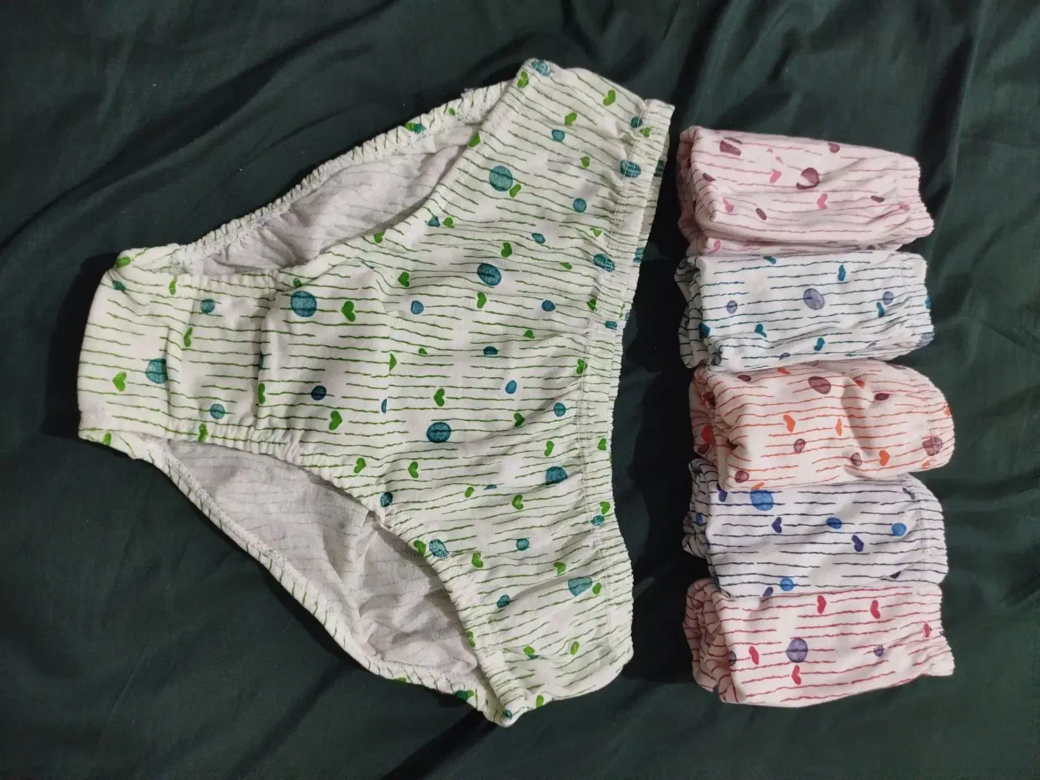 شورت و سوتین|لباس|گرگان, |دیوار