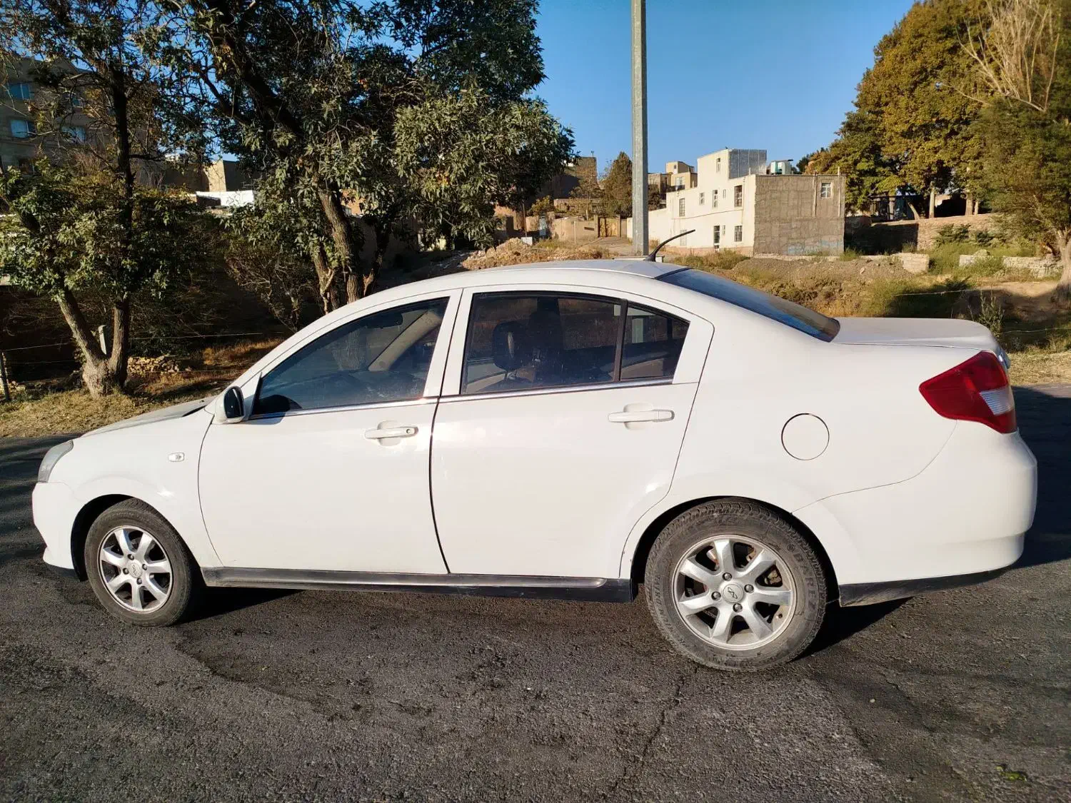 ام وی ام 550|خودرو سواری و وانت|ملایر, |دیوار