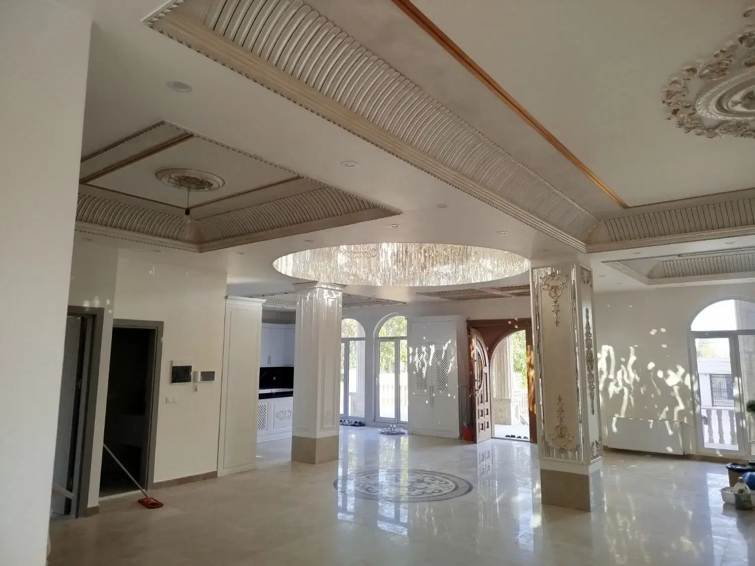 گچکاری ساختمان وابزار با قیمت مناسب|خدمات پیشه و مهارت|چهارباغ, |دیوار